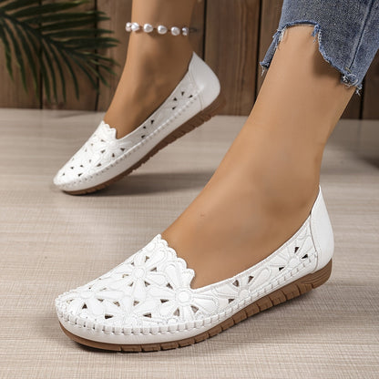 Ballerine con stampa floreale e traforata