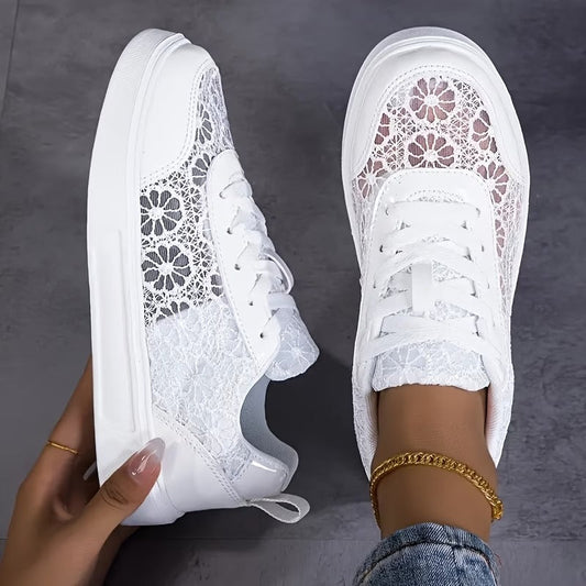 Sneakers con pizzo floreale