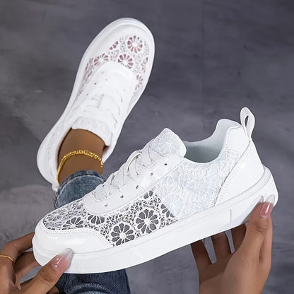 Sneakers con pizzo floreale