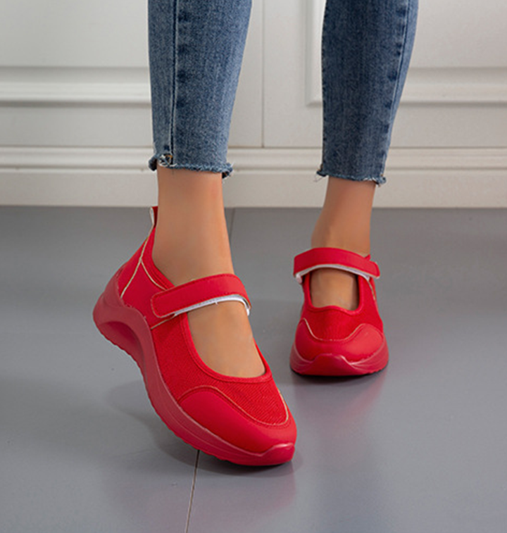 Lot Comfy Platform Sneakers