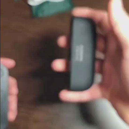 video of the black pair of novana hand warmers